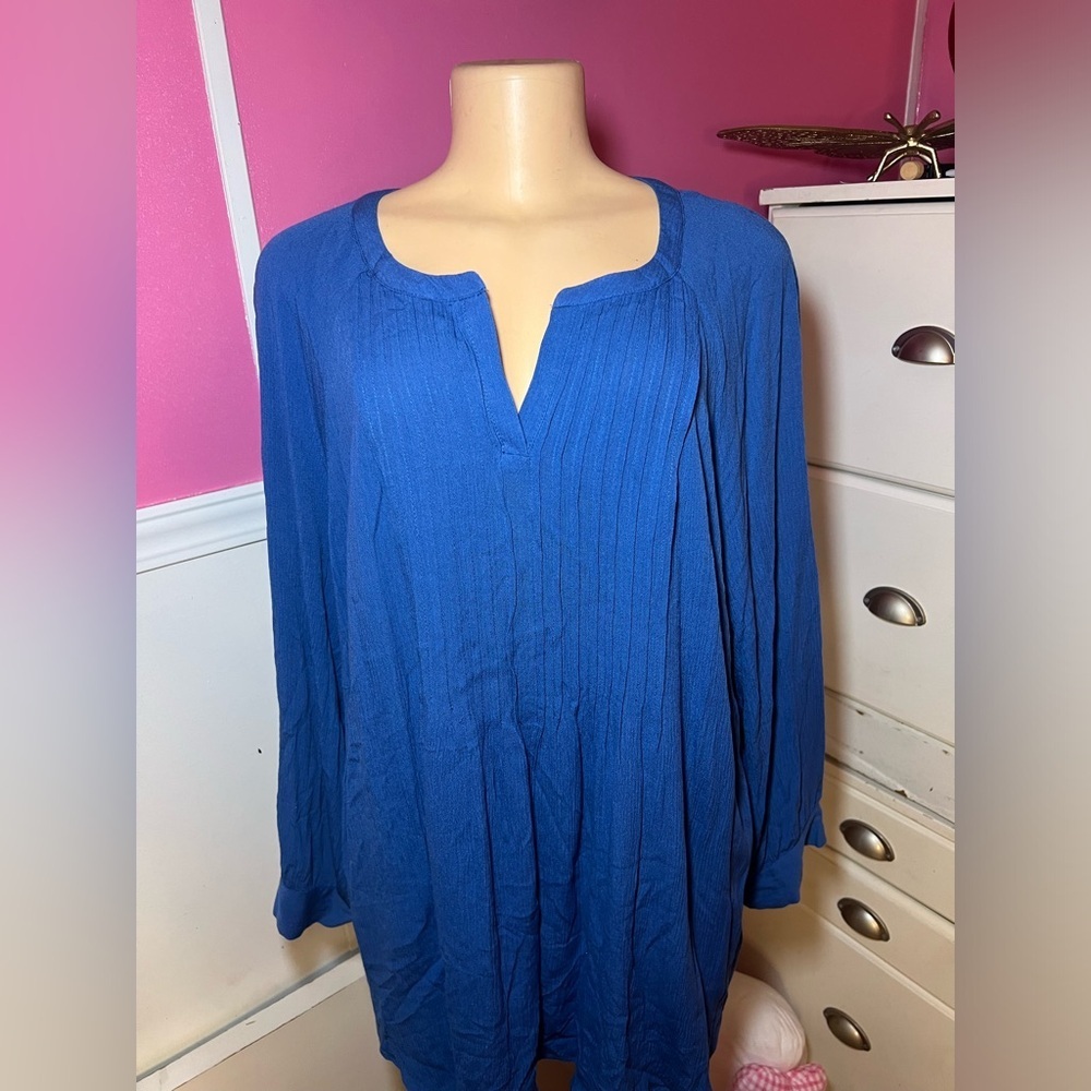 Women's Blue Top